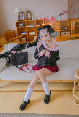 Is the anime blogger a bear? The blue file under Jiang Xiaochun’s theme classroom sexy miniskirt uniform outdoor black bikini temptation photo 100P