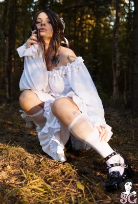 [Suicide Girls]Apr 01, 2025 – LinaFire – Secret In The Forest[48P]