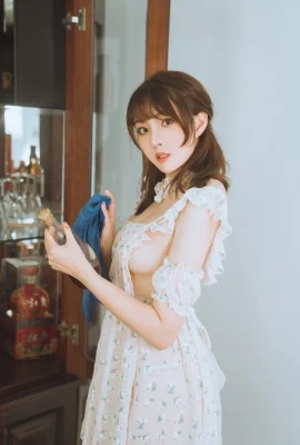 Natsuko Sushiko – Floral Apron (55 Photos)