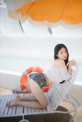 (Yeon Woo) Showing a sexy and beautiful body (37 Photos)