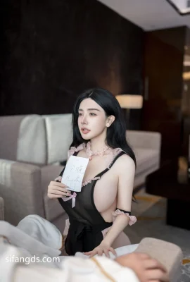 Pan Siqin’s “Private Shopping and Sharing”