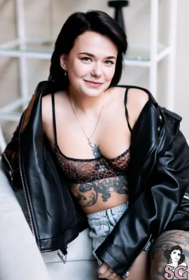 [Suicide Girls]Apr 15, 2025 – Lilithqueen – Rock Chick[60P]