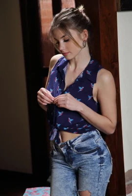 Lola Crites – Ansura (71 Photos)