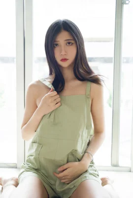 Ji Ji’s “Windowsill” (20 Photos)