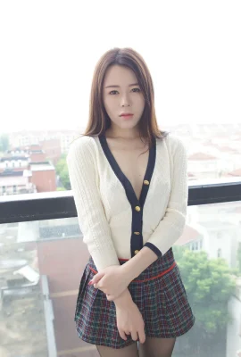 National model Yaya large-scale human body private photo set (72 Photos)
